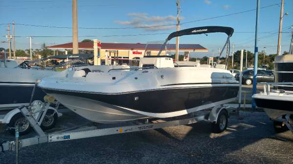 2016 HURRICANE BOATS CC 19 OB