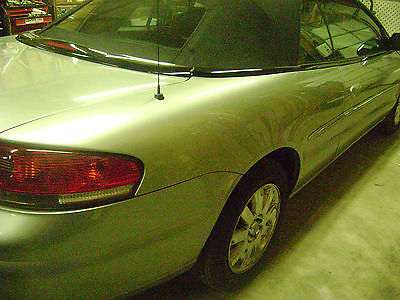 Chrysler : Sebring 2004 chrysler sebring limited convertible silver black top leather