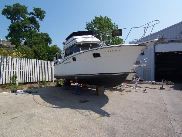 1986 Carver AFT CABIN