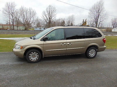 Chrysler : Town & Country 2002 chrysler town and country