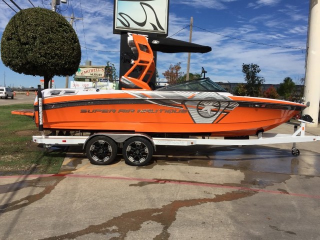 2013 Correct Craft Super Air Nautique 230