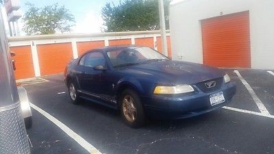 Ford : Mustang Base Coupe 2-Door 2000 ford mustang coupe 6 cylinder around 133 k miles