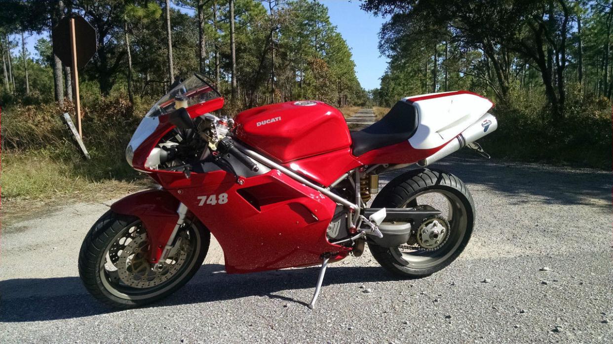 2001 Ducati Superbike 748