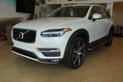Volvo : XC90 AWD 4dr T6 Momentum T6 AWD Momentum - Exec Mgr Demonstrator - Ice White