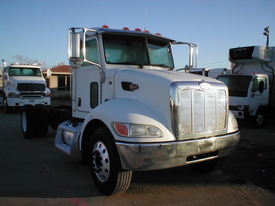 2010 Peterbilt 335