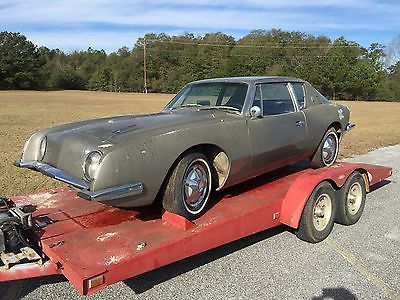 Studebaker : Avanit This is a True 1963 R1 Avanti barn find. It is a one owner un-molested car