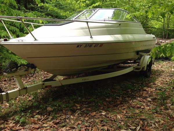 1999 Bayliner Capri Cuddy Cabin BLOW OUT