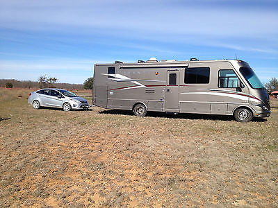 2009 DAMON AVANTI RV CLASS A DIESEL MOTORHOME W/ 2011 FORD FIESTA TOW CAR NICE