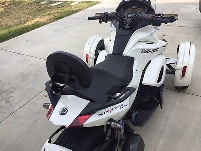 Can-Am : Spyder Practically New 2014 STS-SE5