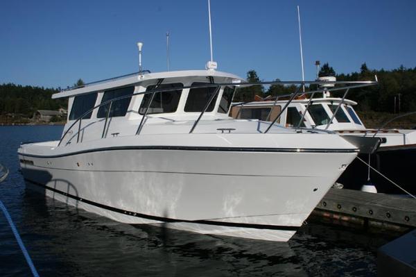 2015 Ocean Sport Roamer 33' #106