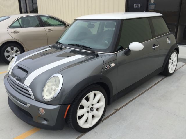 Mini : Cooper S 6 speed manual supercharged lots of features
