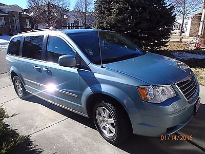 Chrysler : Town & Country Touring car