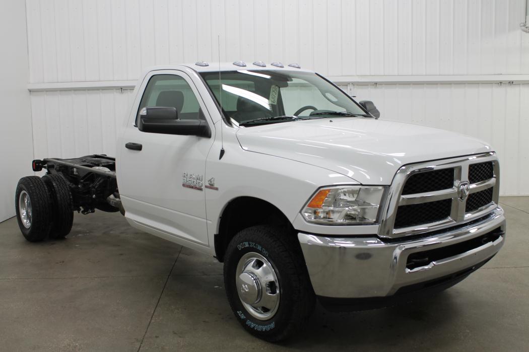 2015 Ram 3500 Chassis Tradesman/Slt