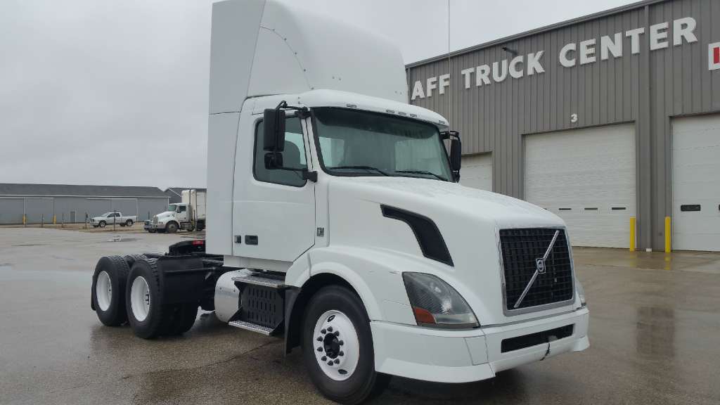 2011 Volvo Vnl 300