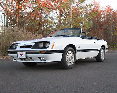 Ford : Mustang GT 5.0 l v 8 automatic 5 speed manual power brakes power steering convertible