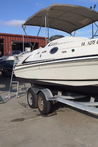 1999 Sea Ray 240 Sundeck