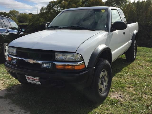 2002 Chevrolet S10 Extended Cab Pickup