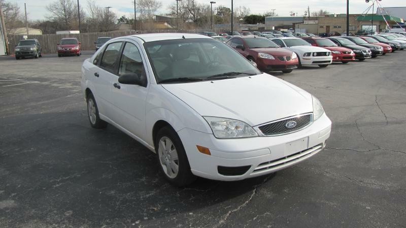 2006 FORD FOCUS ZX4 4 DR