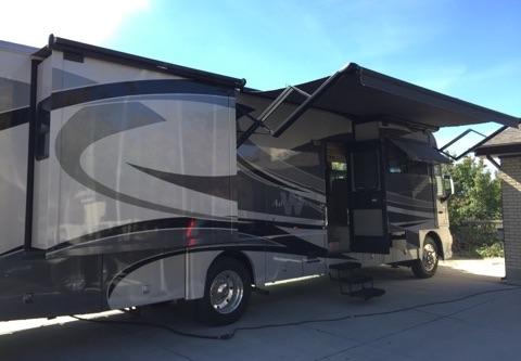 2011 Winnebago Adventurer 35P