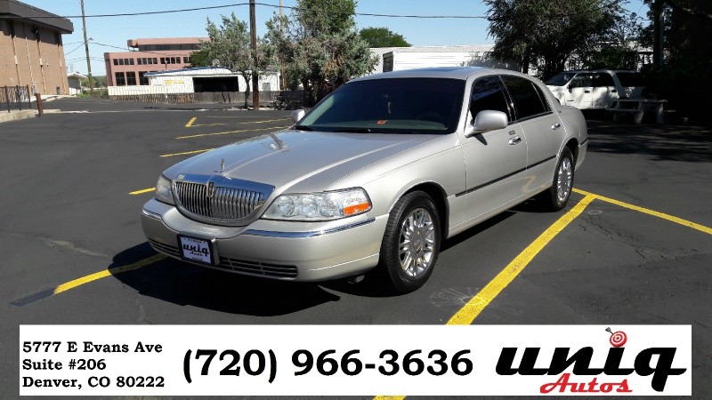 2006 Lincoln Town Car 4dr Sdn Signature Limited
