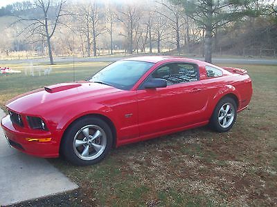 2007 Ford Mustang GT Coupe 2-Door 2007 Ford Mustang GT Premium Pkg