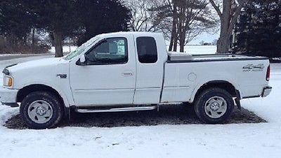 1998 Ford F-150  1998 Ford F-150 Pick Up Truck with Extended Cab