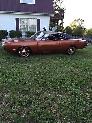 1970 Dodge Charger  1970 440 SIX PACK DODGE CHARGER