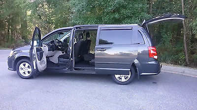 2012 Dodge Grand Caravan SXT Mini Passenger Van 4-Door TO N GO, ENTERTAINMENT SYSTEM DVD W/ REMOTE