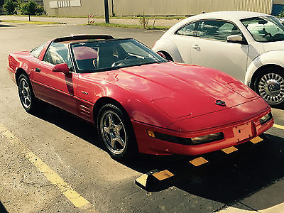 1991 Chevrolet Corvette Base Hatchback 2-Door 1991 Chevrolet Corvette ZR1 Performance Package 2-Door 5.7L