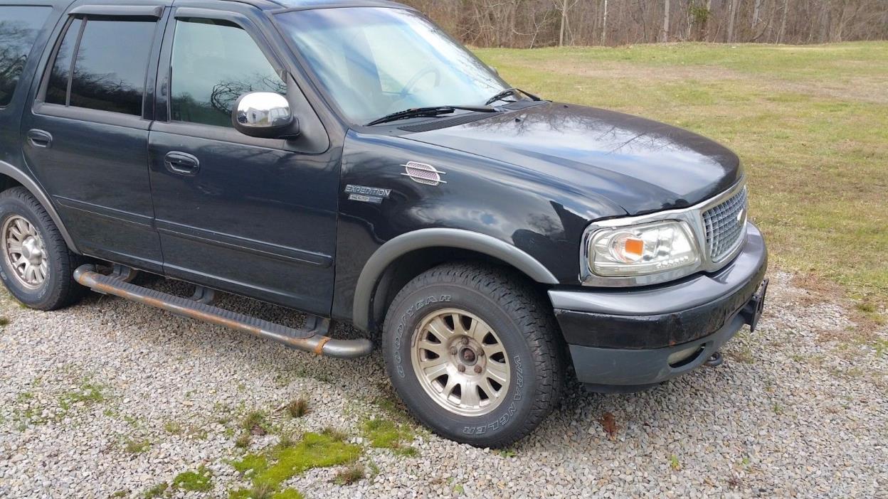 2000 Ford Expedition  2000 Ford Expedition for Repair or Parts