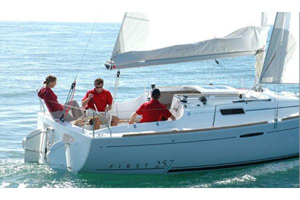 2013 Beneteau First 25.7 S