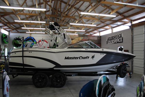 2016 Mastercraft X-23