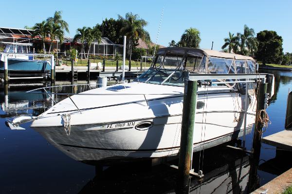 2004 Rinker 250 Fiesta Vee