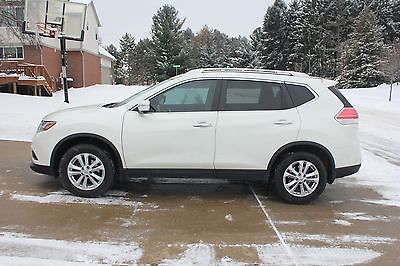 2015 Nissan Rogue SV V with Premium Package***AWD ***Excellent Condition Inside Out***Clean Title***