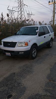 2004 Ford Expedition  Clean