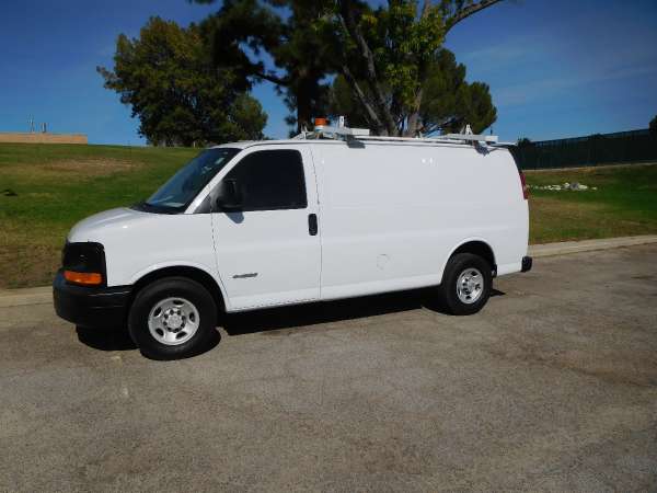 2006  Chevrolet  Express 2500 4.8L Utility Van