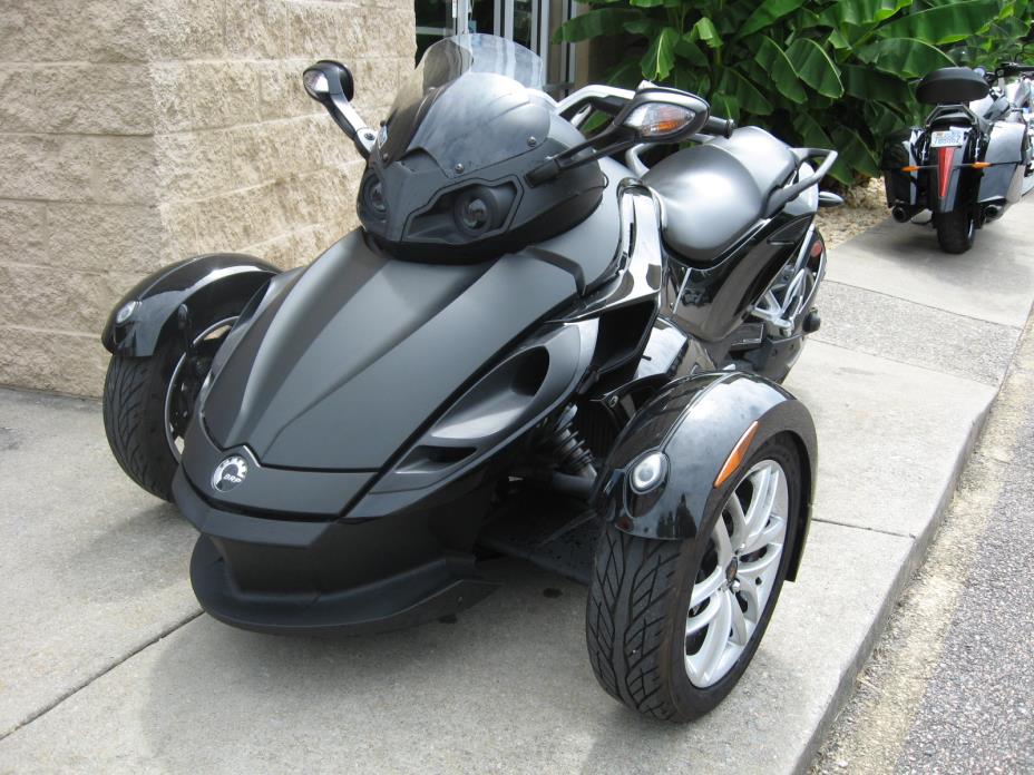2014  Can-Am  Spyder RS SE5