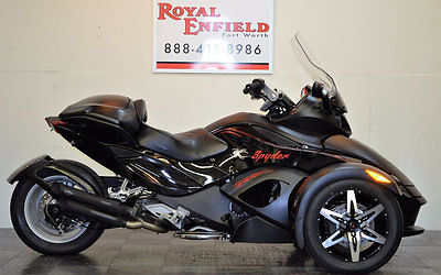 CAN-AM SPYDER SPYDER GS 2009 CAN-AM SPYDER GS LOADED WITH NICE UPGRADES GREAT PRICE FINANCING CALL NOW!!