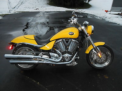 2005 Victory  2005 Victory Hammer