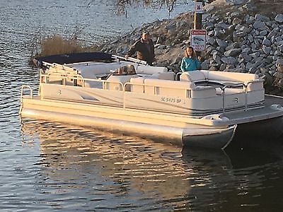 2003 22' Bennington Pontoon 2275LX w/ 115hp Yamaha 4-stroke (only 270hrs)