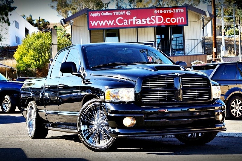 2005 Dodge Ram 1500 SLT Fully loaded Hooked up CRAZY SOUND SYTEM AND 24 INCH WHEELS OUT STANDING TRU