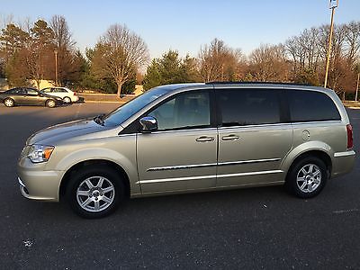 2012 Chrysler Town & Country TOURING L 2012 CHRYSLER TOWN AND COUNTRY TOURING L LOADED LEATHER DUAL DVD'S