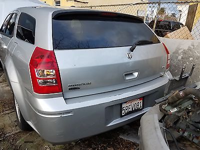 2006 Dodge Magnum RT 2006 Hemi 5.7 RT MAGNUM AWD  PROJECT OR FIXABLE