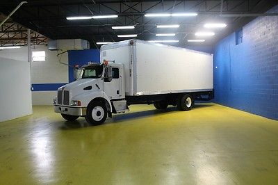 2005 Kenworth T300 26 foot box with lift gate WHITE 2005 Kenworth T300 26 foot box with lift gate for sale!