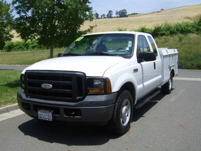 2007 Ford F-250 Super Duty XL 4dr SuperCab LB