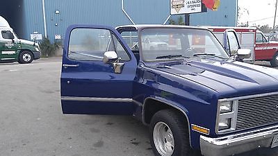 1986 Chevrolet c-10  1986 Chevy C10 Classic American Made Priced To Sell!