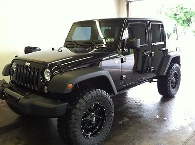 2014 Jeep Wrangler unlimited sport 2014 Jeep Wrangler unlimited sport 4x4, one owner, low miles, factory warranty