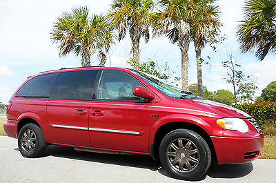 2007 Chrysler Town & Country Touring Signature Edition Touring Signature Edition~Sunroof~Leather~DVD~REDUCED FOR CLEARANCE/NO DLR FEE!!