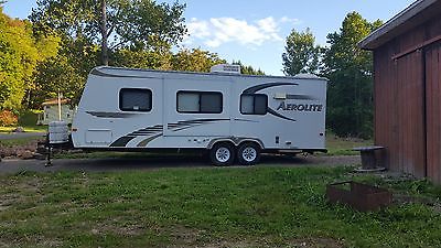 2009 dutchmen aerolite travel trailer  24'   With slide out  Great shape