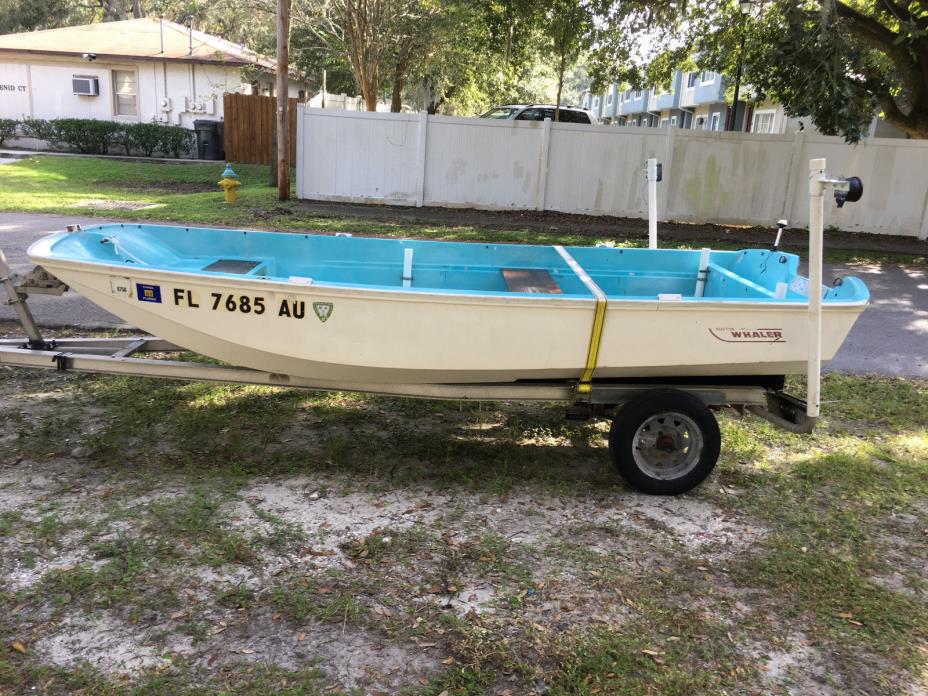 BOSTON WHALER CLASSIC 1970 & TRAILER  13.4  FT GOOD  CONDITION CLEAN TITELS